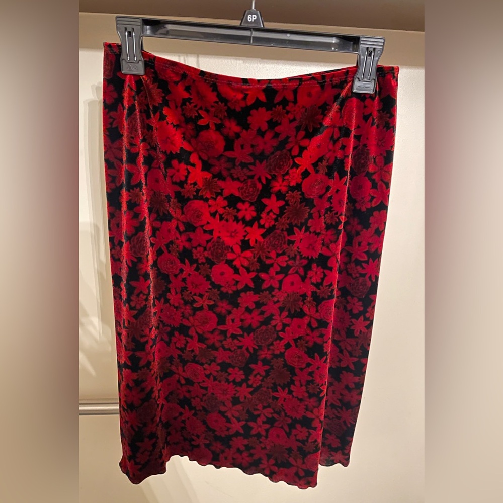 Vintage Lunachix red and black skirt M